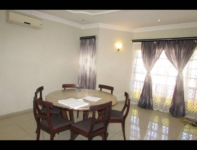 6 BEDROOM HOUSE FOR SALE IN WHITE RIVER EXT 18